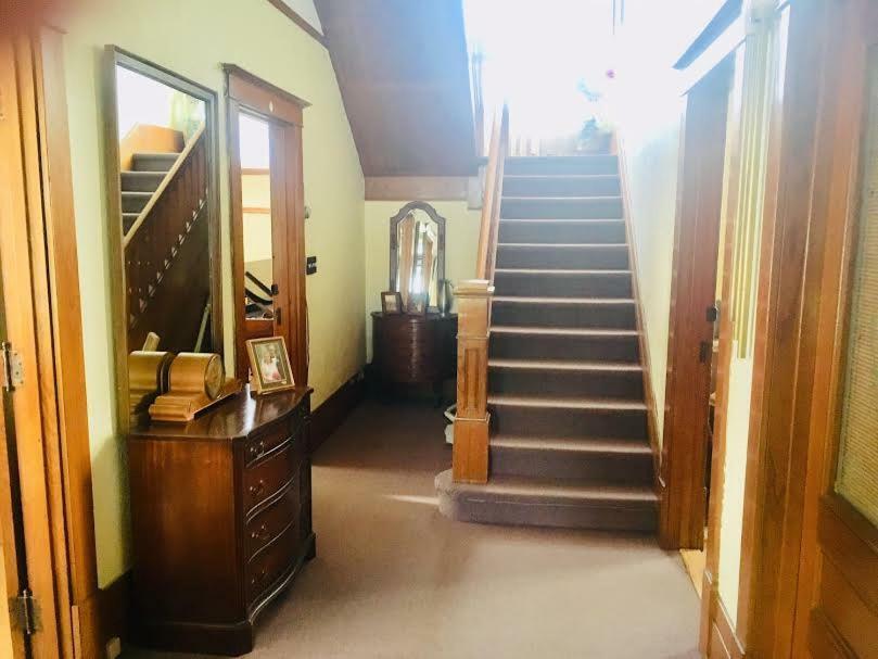 Le Petit Chateau Montebello B&B Exterior foto